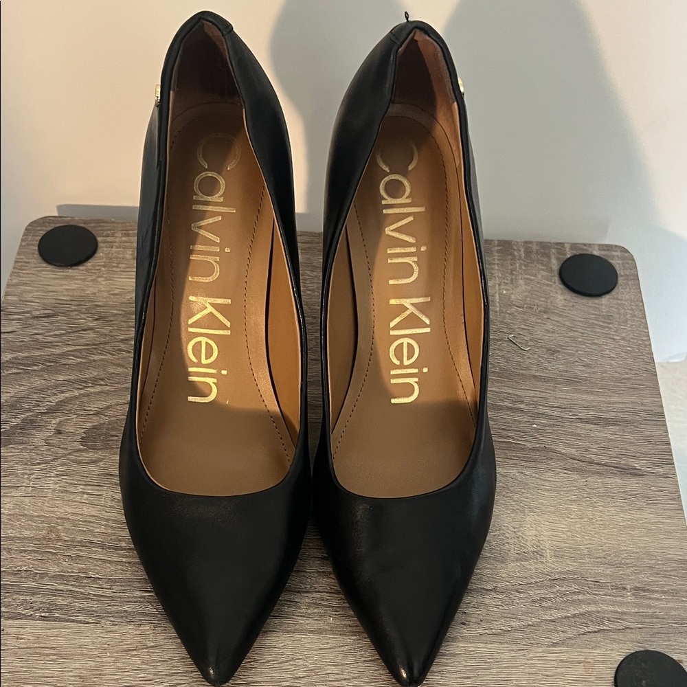 Calvin Klein Black Pointed-Toe Pumps